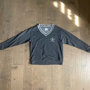 League Vanderbilt v-neck sweatshirt women’s small